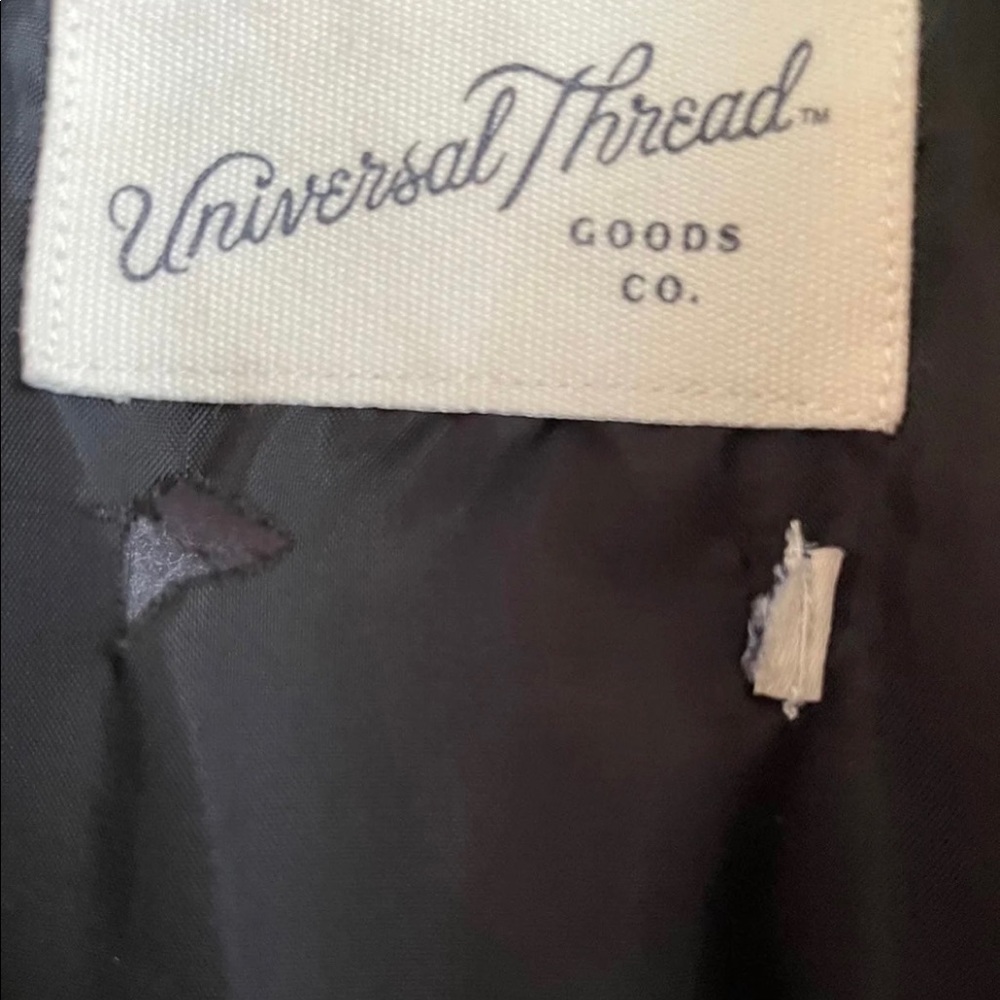 GUC Universal Thread Red Plaid Puffer Jacket - Picture 5 of 5
